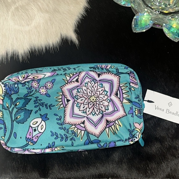 Vera Bradley Lighten Up Deluxe Organizer - Picture 4 of 4